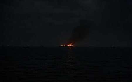 Kızıldeniz’de Suudi Arabistan’a ait askeri çıkarma gemisi vuruldu!